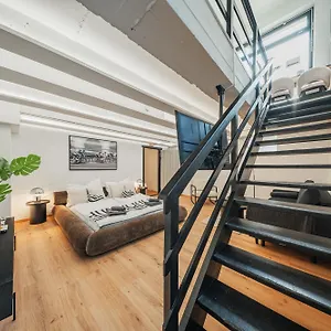  Apartmanhotel Center Lofts