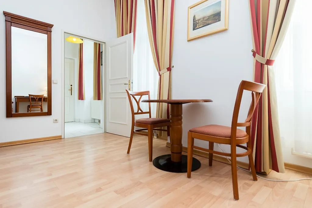 Aldano Apartments Vienna 3*,