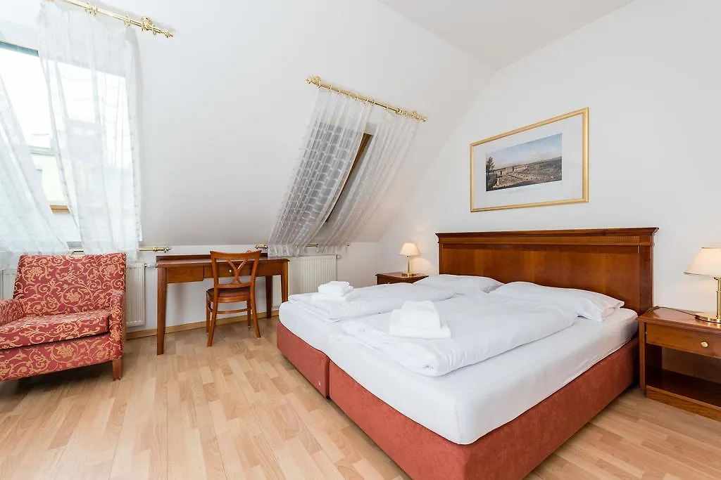 Aldano Apartments Vienna 3*,